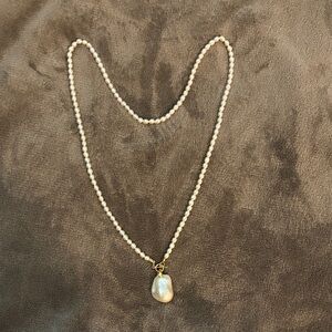 Classic Pearl Necklace with Gold Pendant